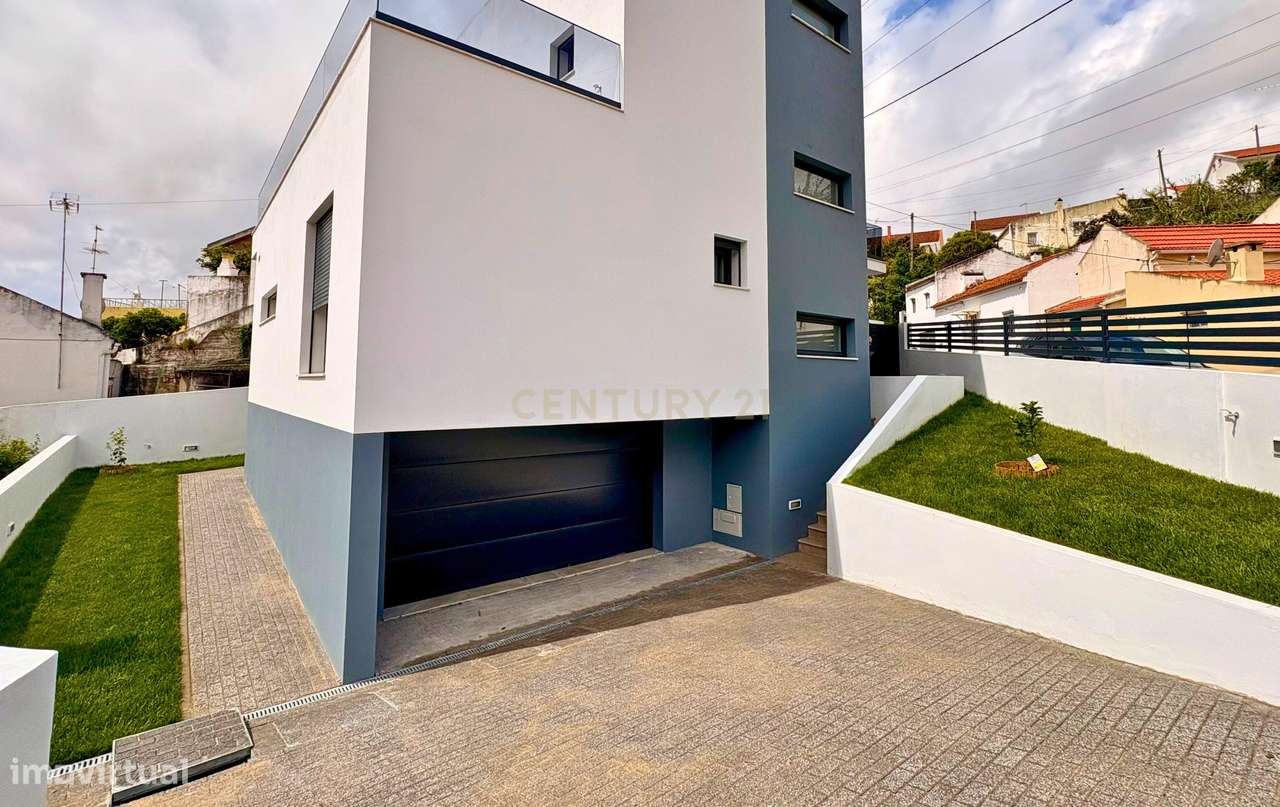 Moradia T4 com Piscina e Terraço em Alverca - Grande imagem: 5/38