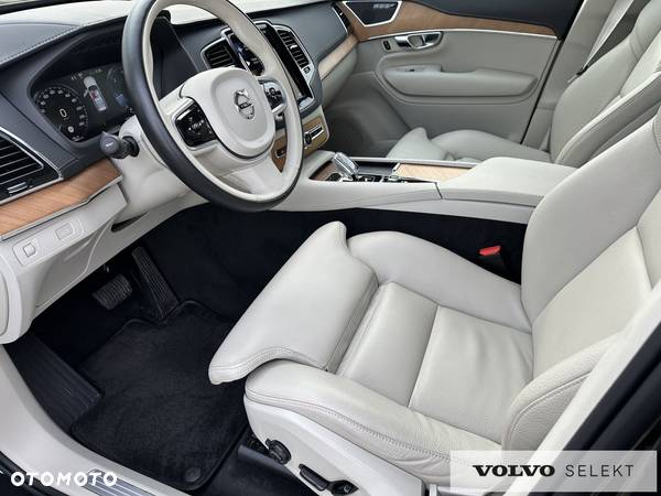 Volvo XC 90 - 23