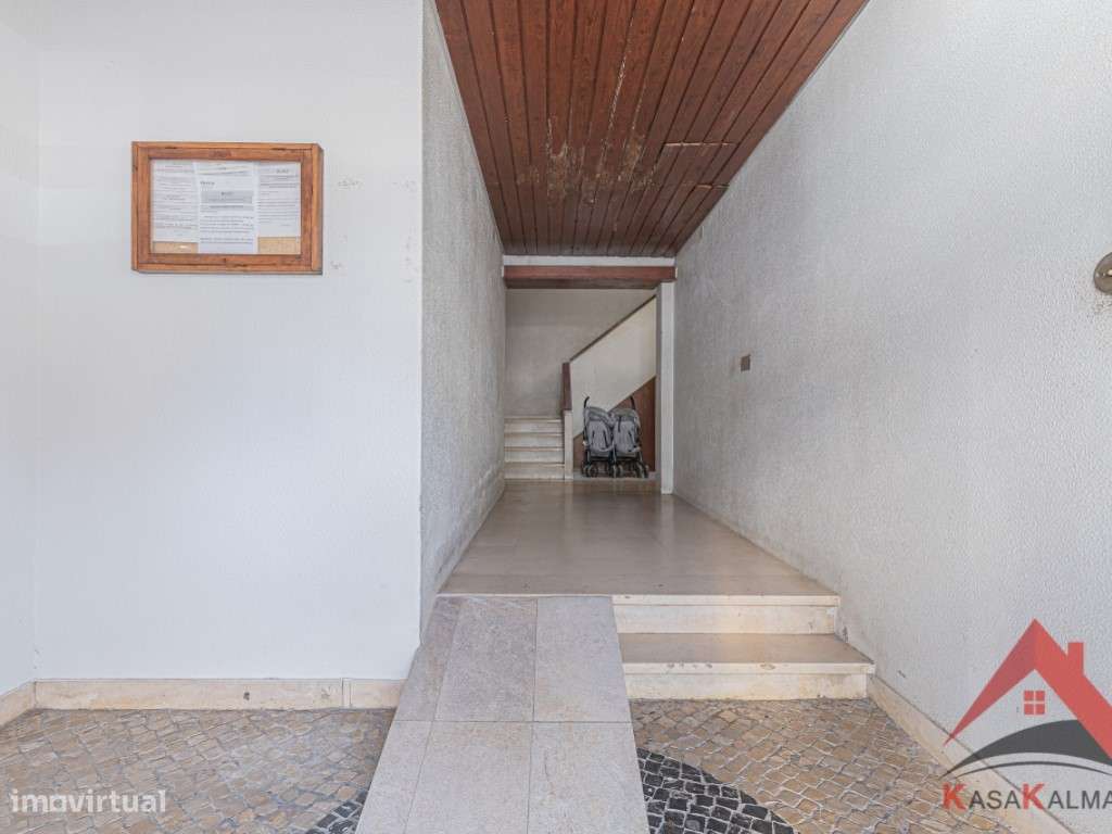 Venda conjunta de 2 apartamentos T1 - Miratejo-7