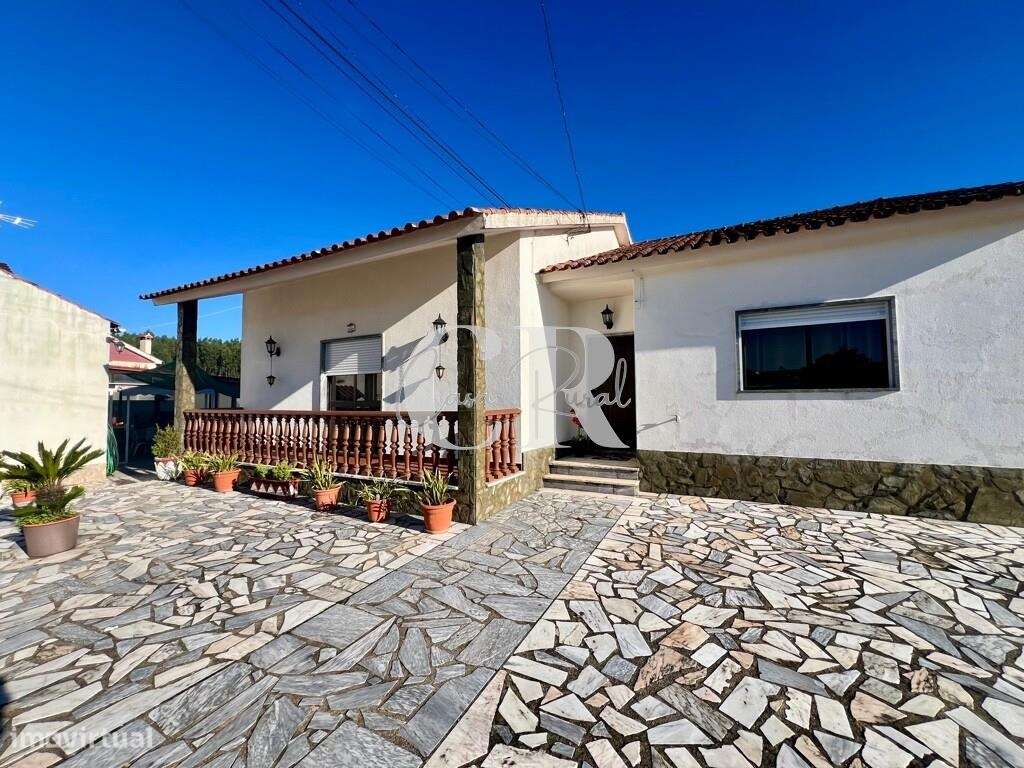 Excelente moradia térrea e independente com jardim em Arega - Figueiró-52