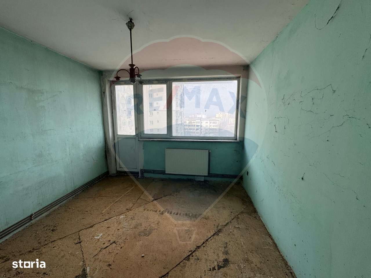 Apartament cu 2 camere de vanzare zona GARA CFR BACAU - Imagine principală: 1/5