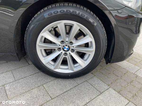 BMW Seria 5 525d Touring Modern Line - 10