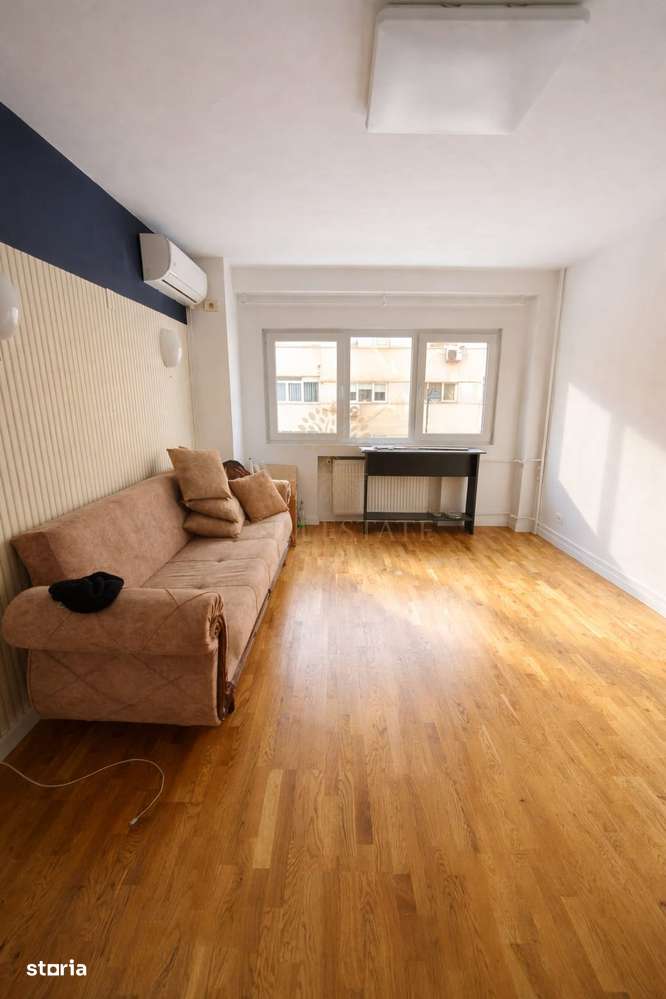 4 Camere + Boxa An Constructie 1983 Zona Universitate - P-ta. Romana