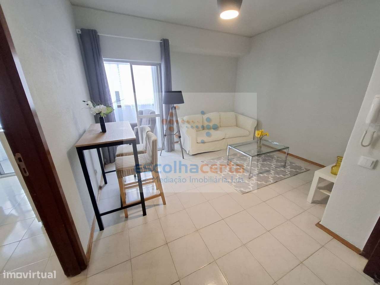 Apartamento T1 com Varanda - Setúbal-1