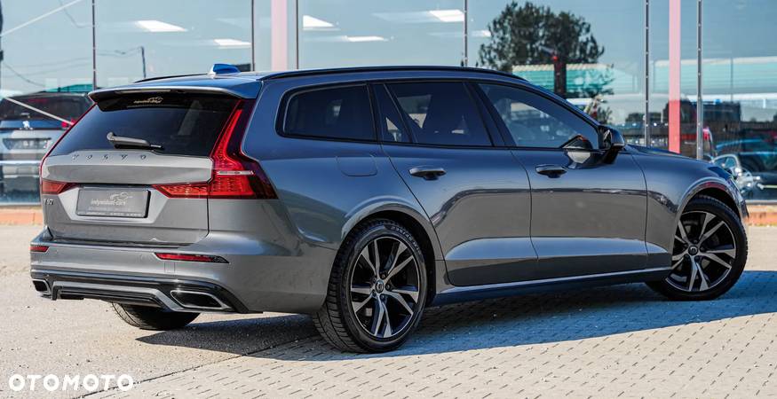 Volvo V60 D3 R-Design - 12