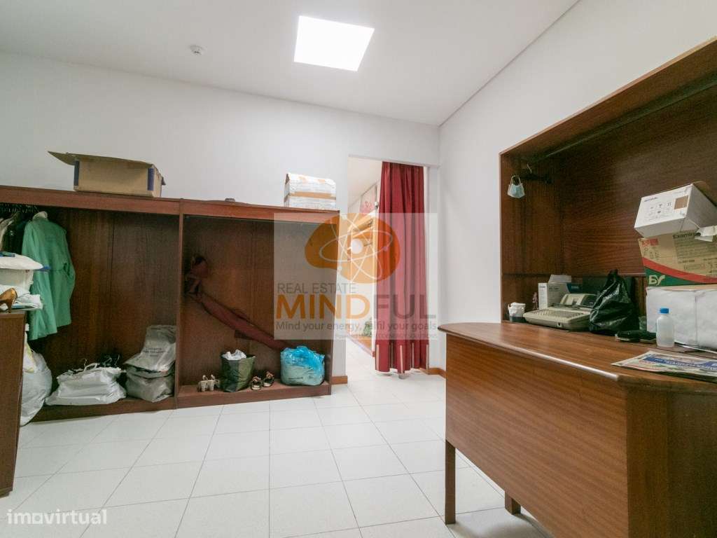 Venda ou Arrendamento de Loja Excelente Perto da Câmara de Gondomar-9
