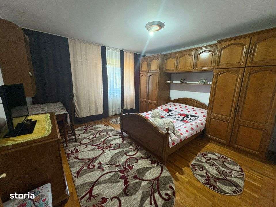 Vanzare *conac impresionant* - pretabil resedinta sau business - Imagine principală: 4/10