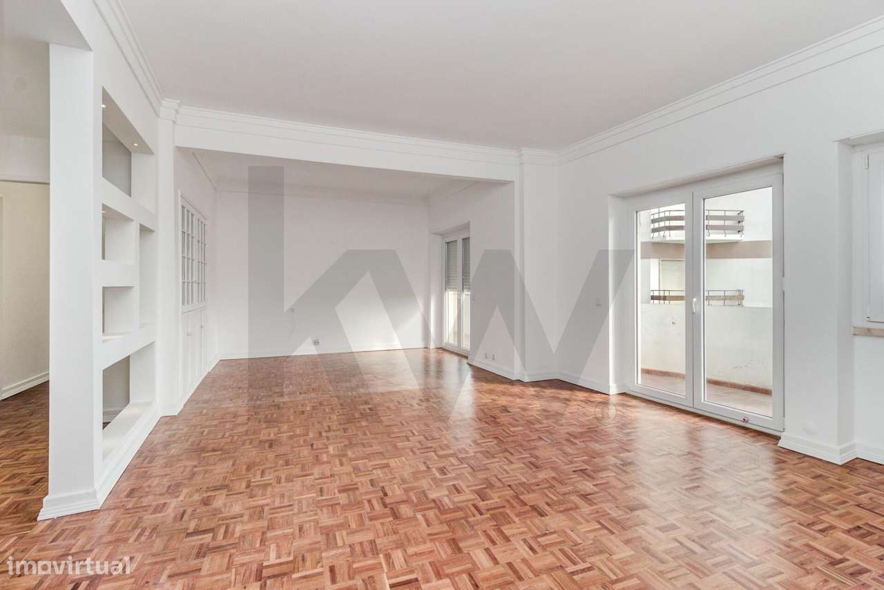 Apartamento Renovado com Vista Mar - Grande imagem: 2/30