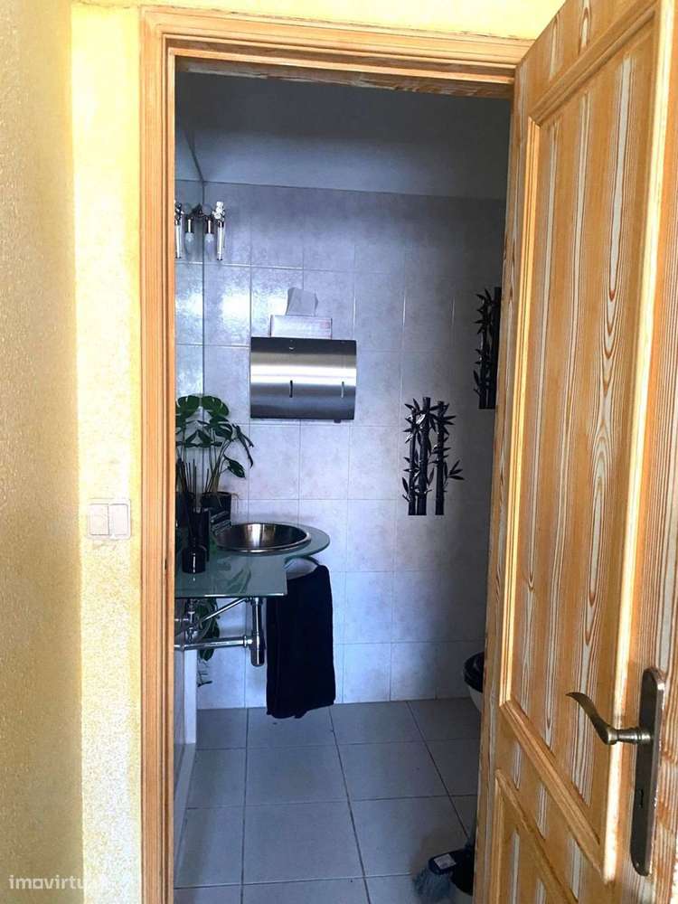 Loja Aranguês com garagem incluída-6