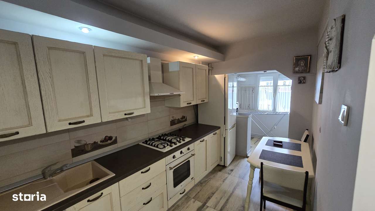 Apartament cu 3 camere de vanzare, etajul 1, Focsani-4