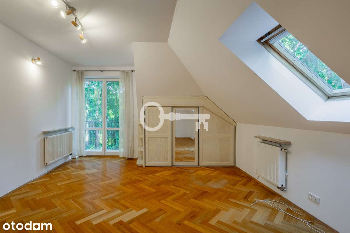 5 sypialni | Wolnostojący dom w Konstancinie - Pełny obrazek: 4/16