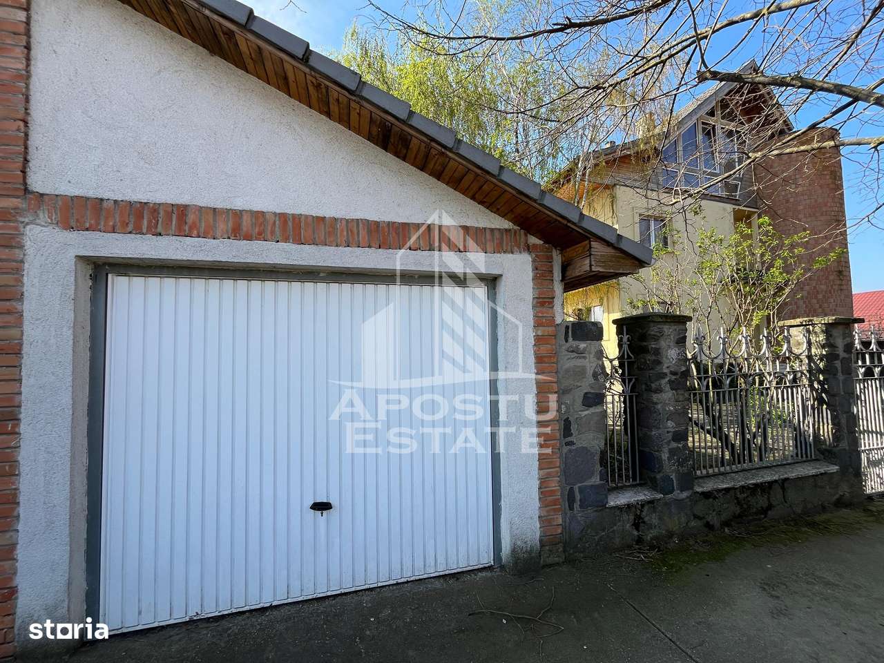 Casa individuala cu piscina, 6 camere, 3 bai, in Sag - Imagine principală: 4/19