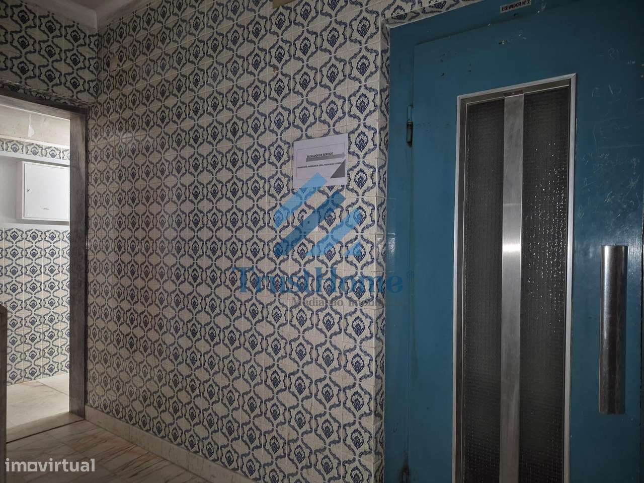 T2 Totalmente Remodelado c/ arrecadação 27m2 Benfica Lisboa-24