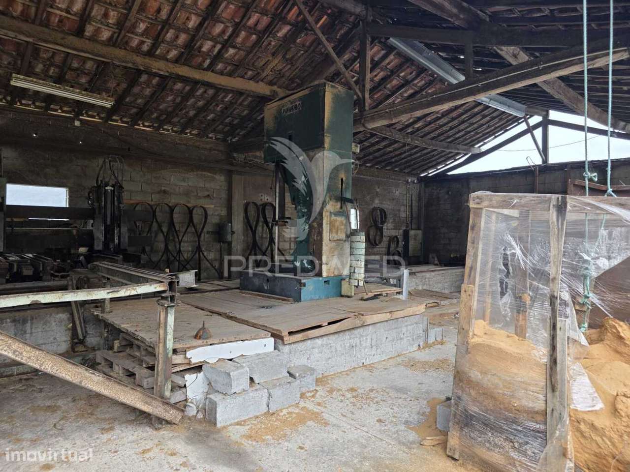 Armazém (Serração) Zona Industrial de Carvoeiro - Grande imagem: 4/15