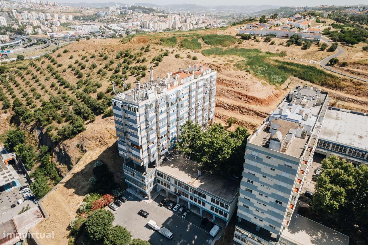 Apartamento T3 Totalmente Remodelado em Santa Clara | Varanda-20