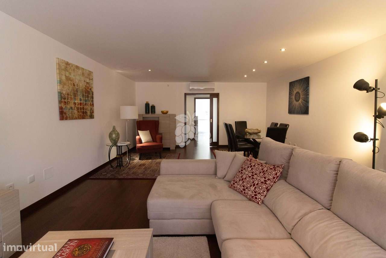 Apartamento T4 Duplex Costa da Guia-9