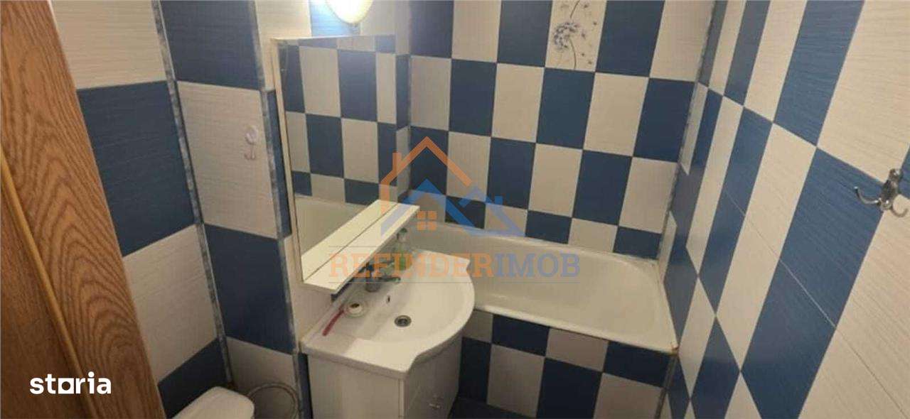 Apartament de vanzare cu 2 camere, zona Titan-5