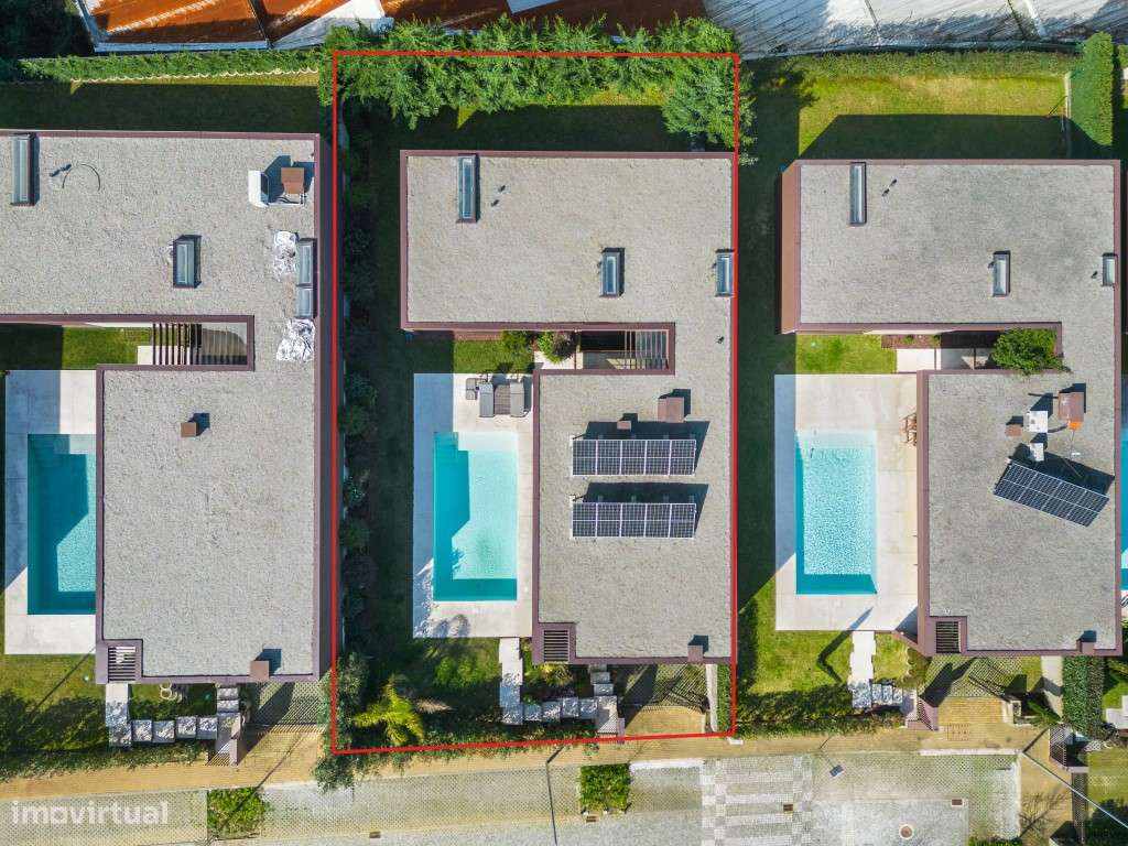 Moradia Exclusiva V4 com Piscina aquecida-7