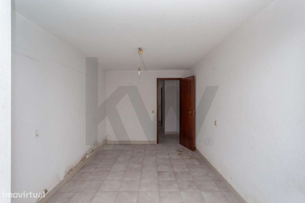 Andar de Moradia T2-43