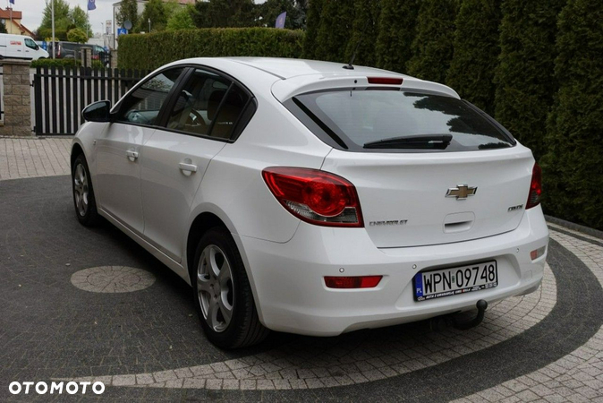 Chevrolet Cruze - 4