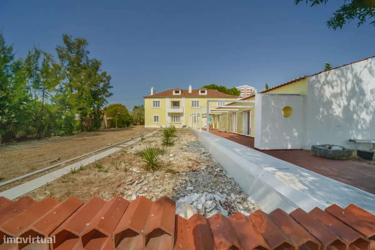 Quinta/Moradia na Póvoa de Santa Iria em Lote 2300m2-12