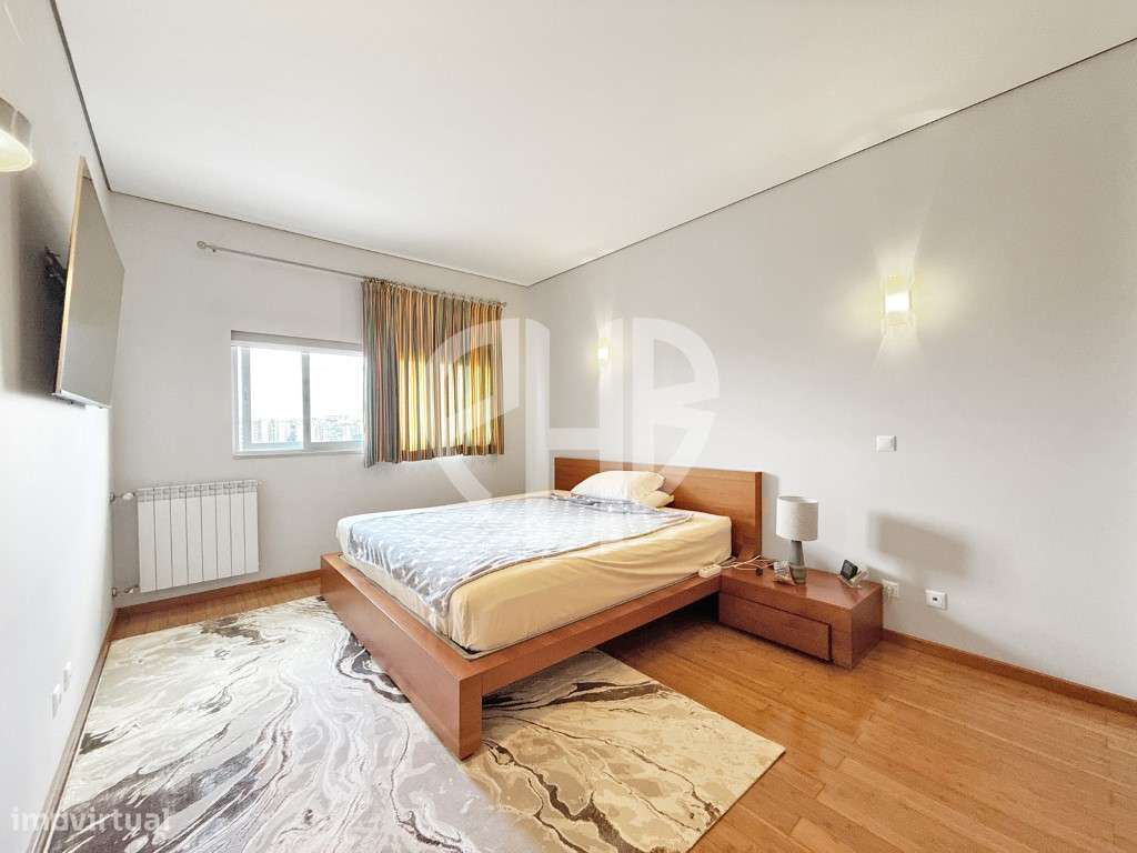Apartamento T3+1 Duplex C/Terraço 250m2 // Condominio-24