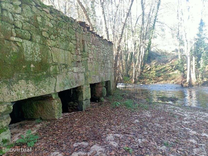 Quinta com 47.000 m2 junto ao Rio Calvo, em Valpaços, ideal p/ turismo - Grande imagem: 4/21
