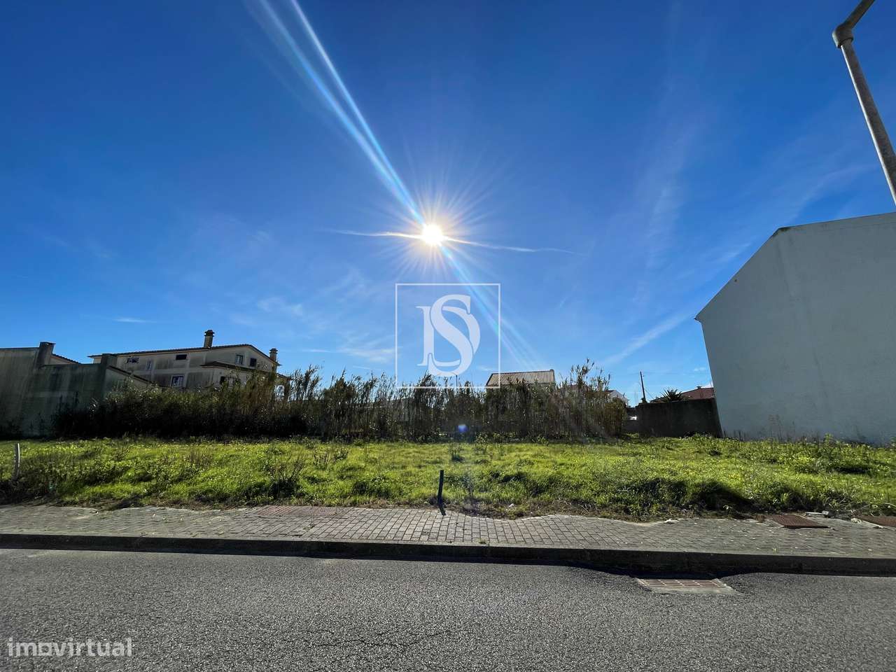 Lote de terreno de 150 m² com projeto aprovado para uma moradia unifam - Grande imagem: 2/20