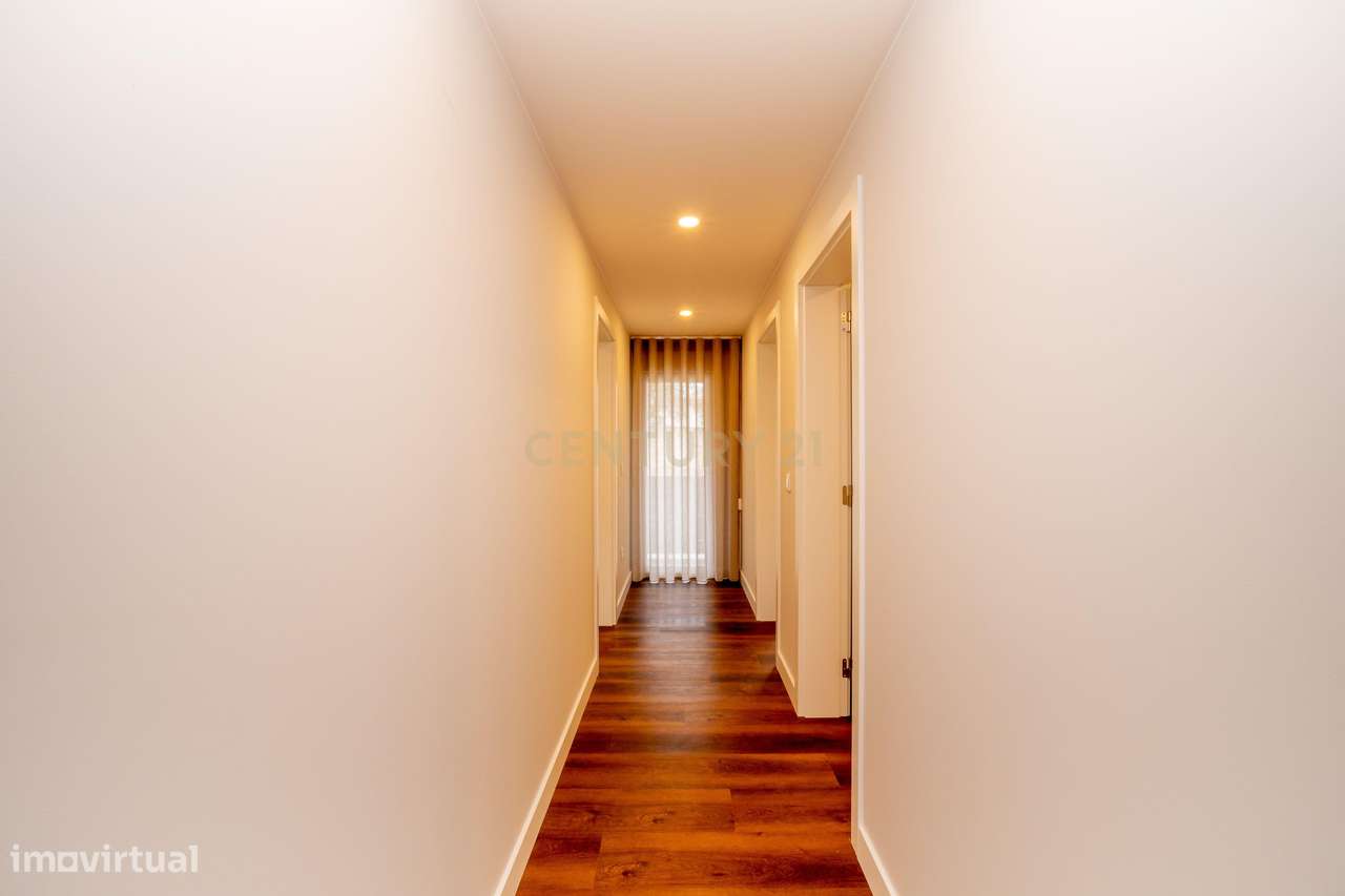 Moradia T5 com piscina - Grande imagem: 3/34