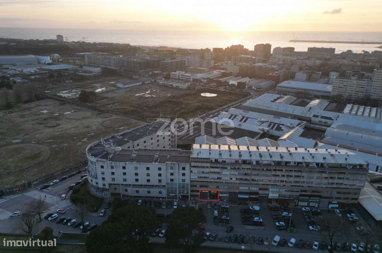 Armazém industrial, localizado em Matosinhos. - Grande imagem: 4/40