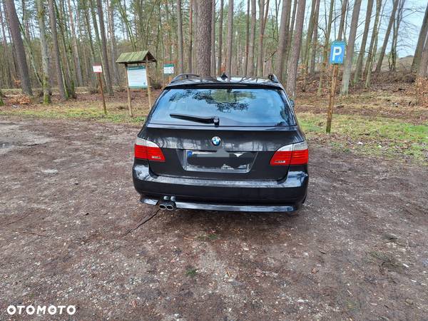 BMW Seria 5 525d Touring - 2