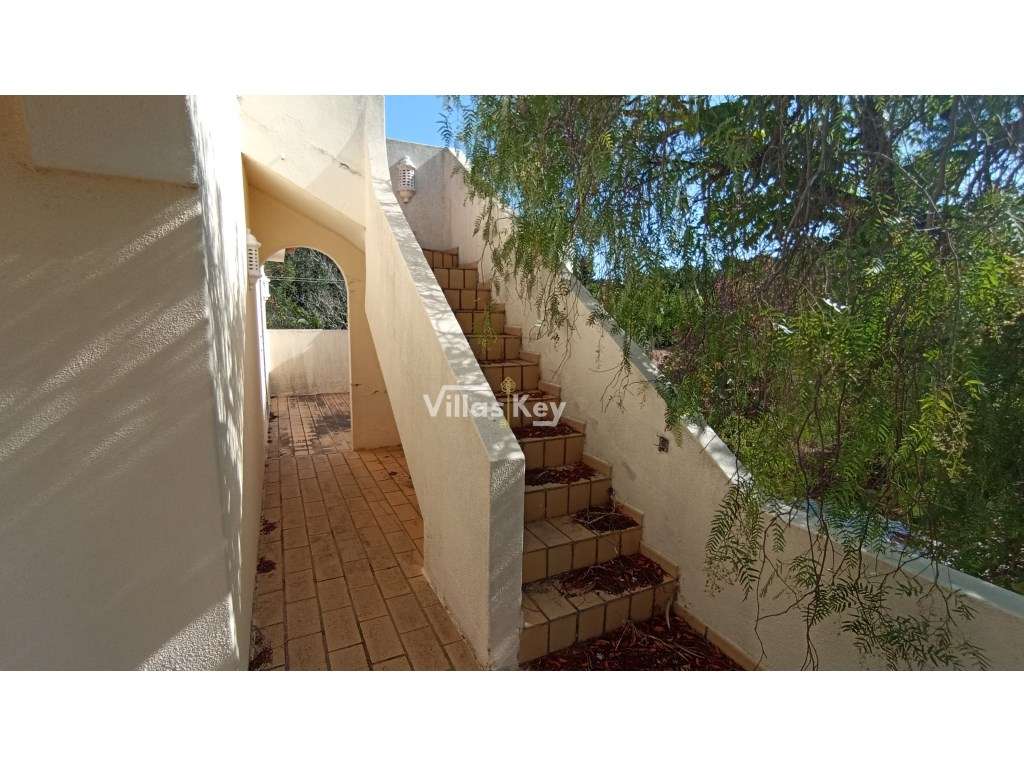 Moradia T3+2, com piscina perto de praia - Grande imagem: 5/48