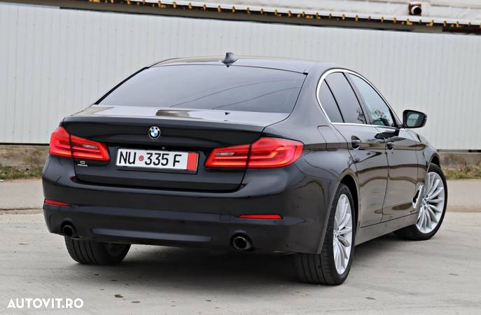 BMW Seria 5 520d AT - 13