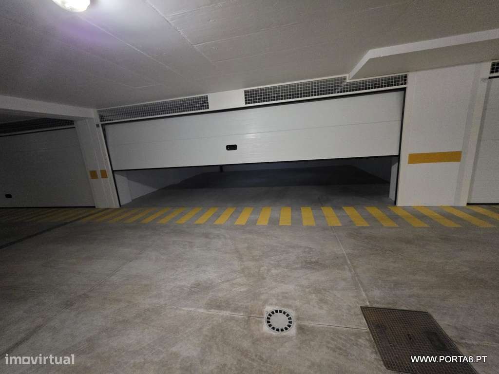 Apartamento T3 Novo com garagem-23