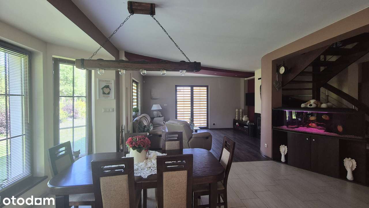 Wyjątkowy dom z dużą działka 3600m2 do zamieszkania.-11