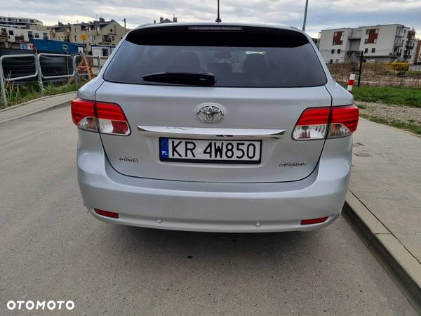 Toyota Avensis 2.0 D-4D Premium - 7