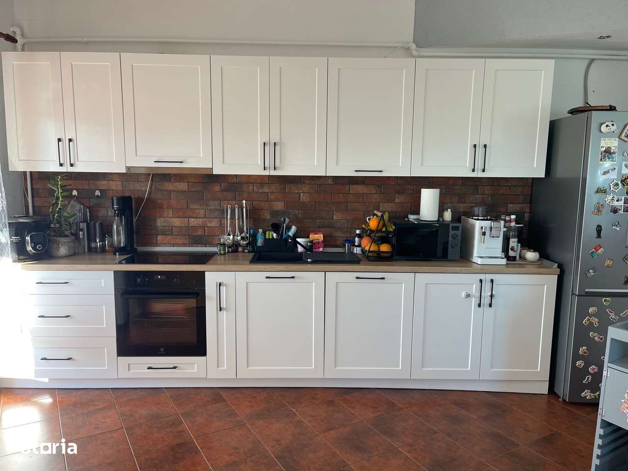 Apartament 3 camere,Zona Semicentrala-0