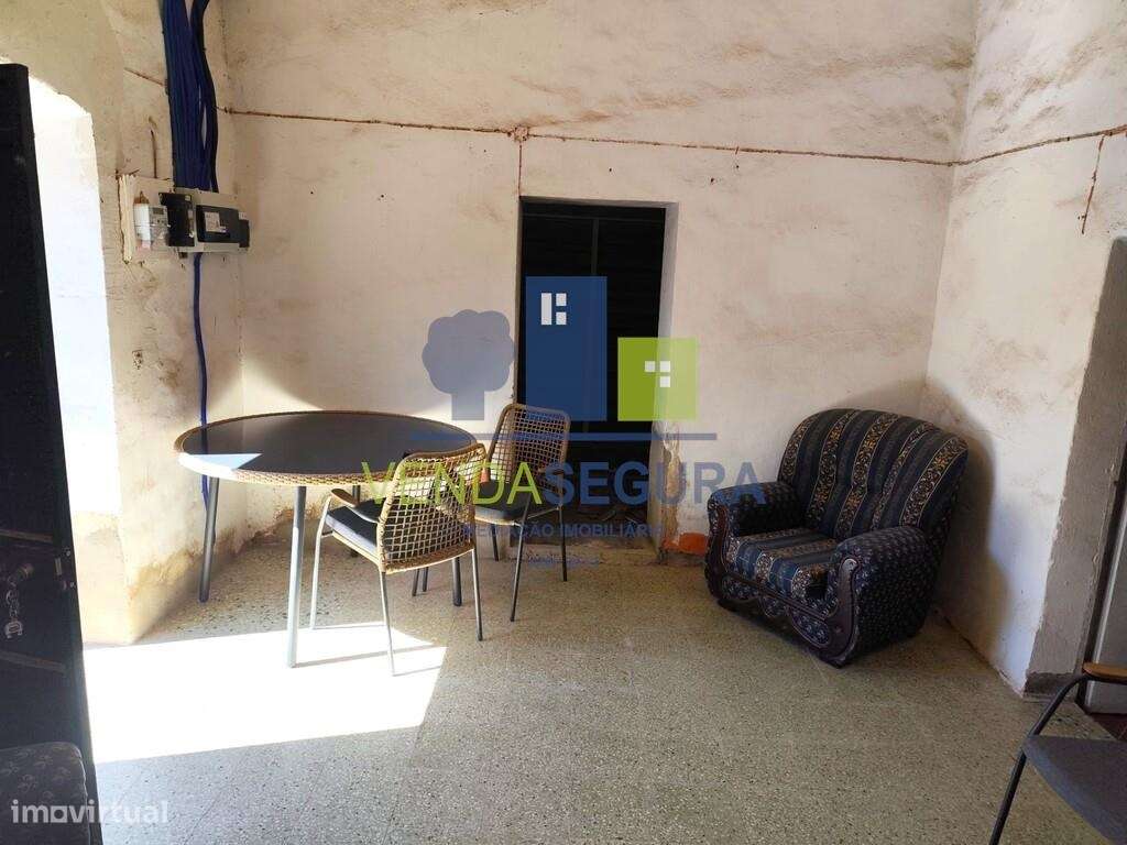 Moradia T3 R/C com Quintal | Santo Aleixo da Restauração-6