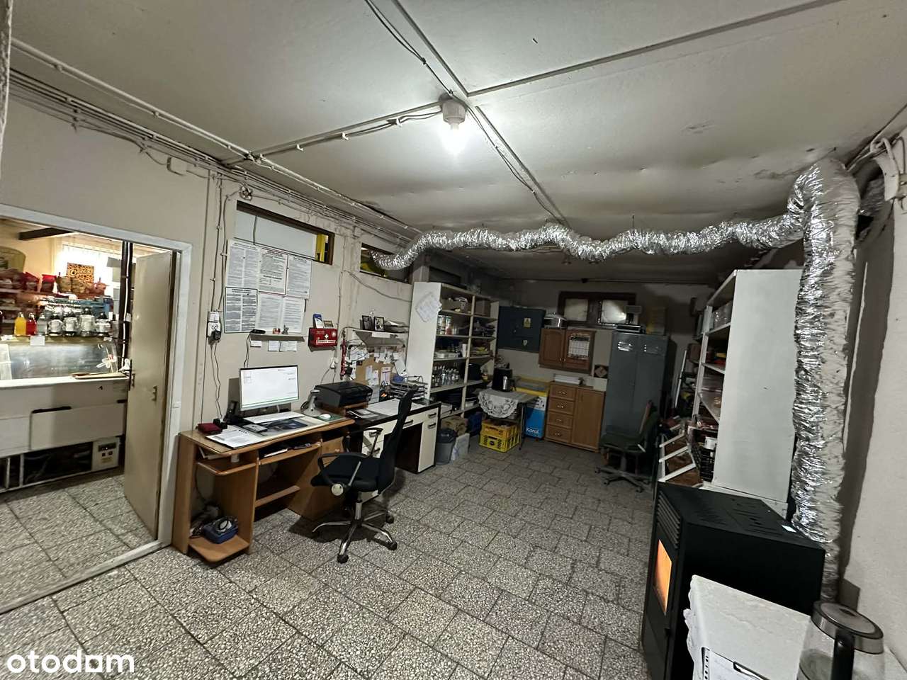 Lokal użytkowy z prywatnym parkingiem i ogrodem w Paczkowie-6