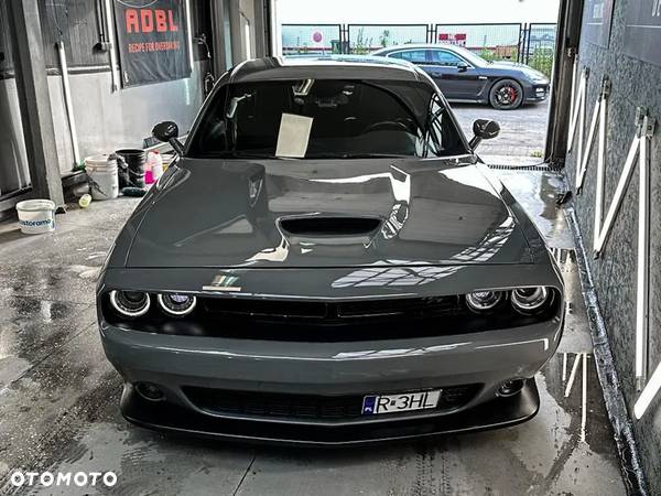 Dodge Challenger 5.7 R/T - 4