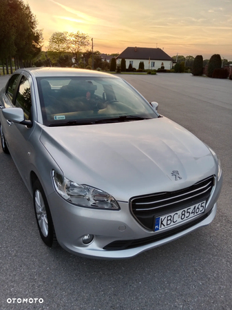 Peugeot 301 1.6 VTi Allure - 1