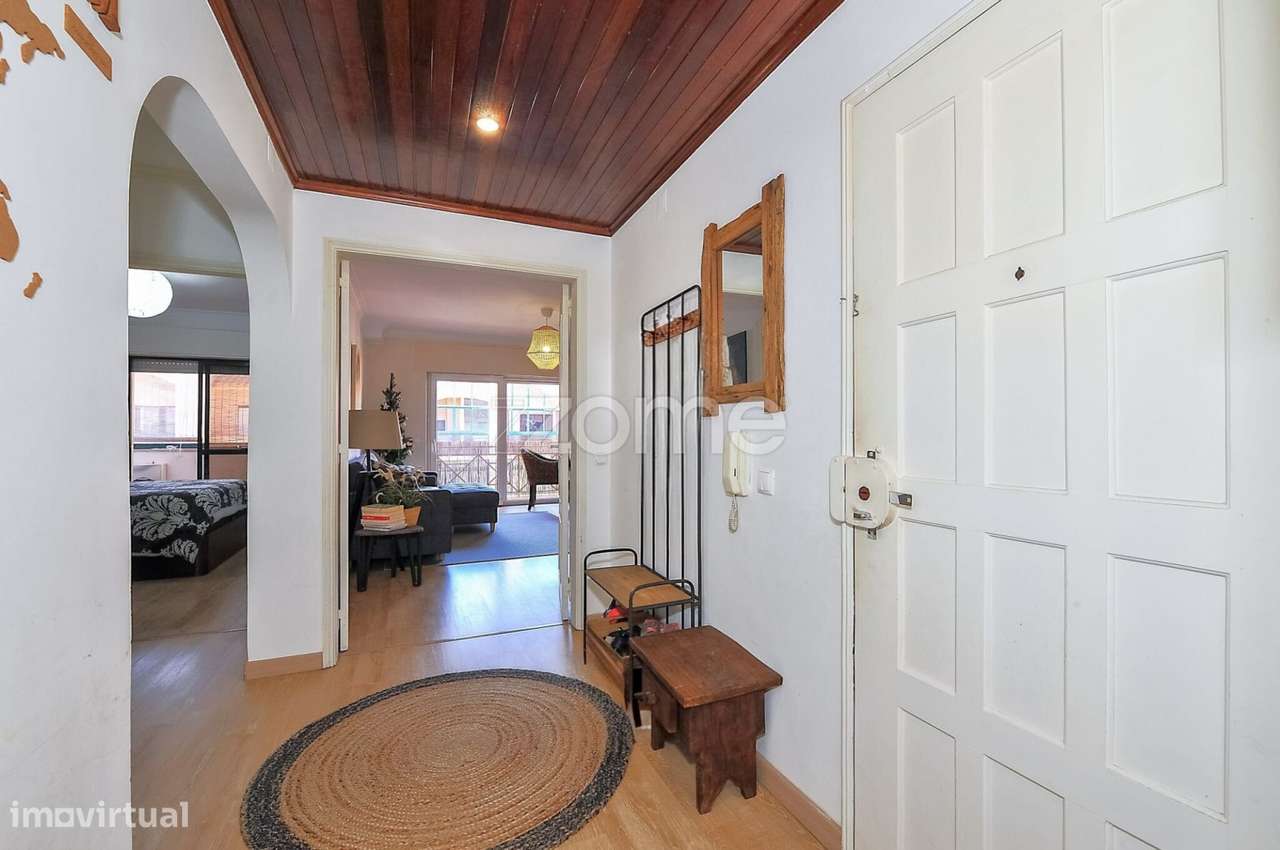 Apartamento T2+2 Duplex com garagem box no centro de Alcabideche - Grande imagem: 5/33