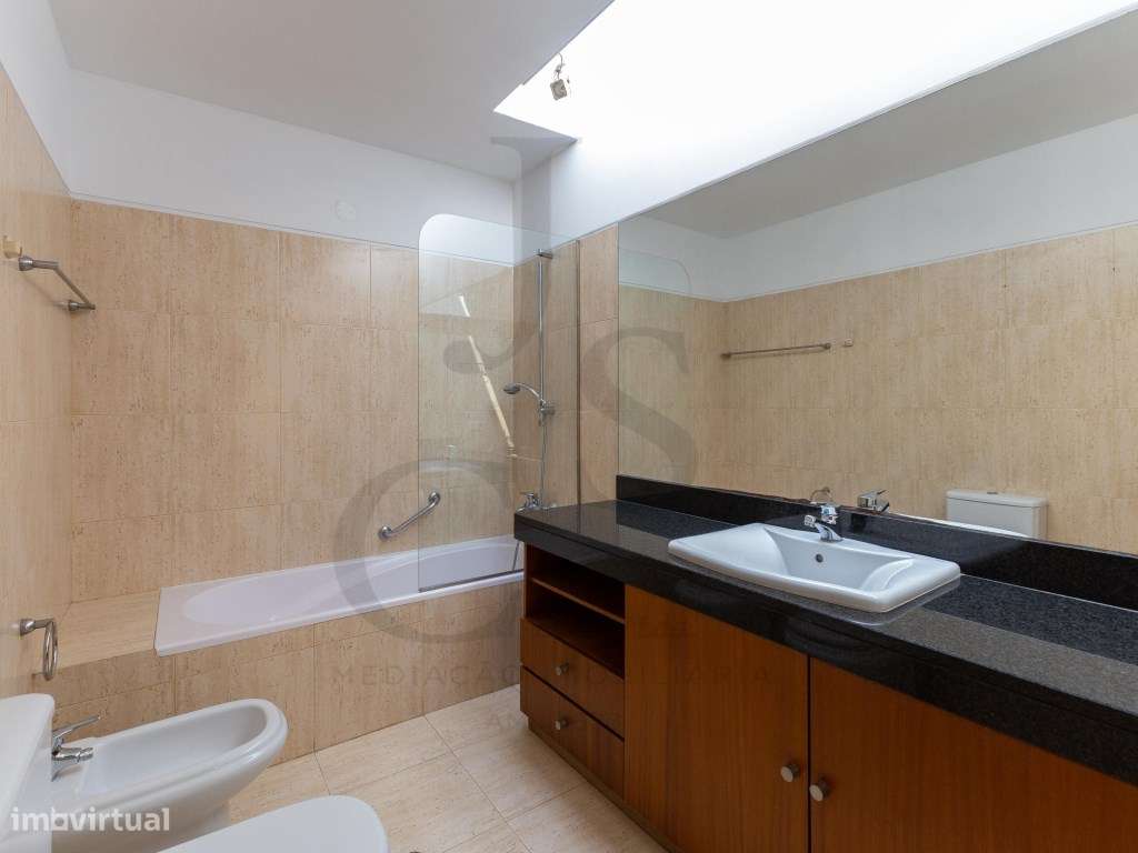 Moradia T4+T2 R/C Independente Gondomar - Possibilidade Permuta-40