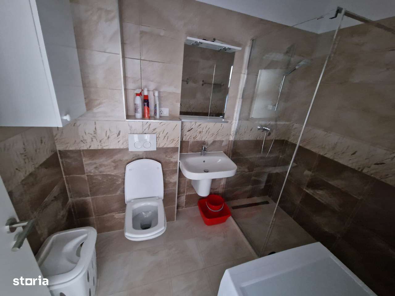 Garsonieră spatioasă   Tractorul bloc nou - Imagine principală: 3/10