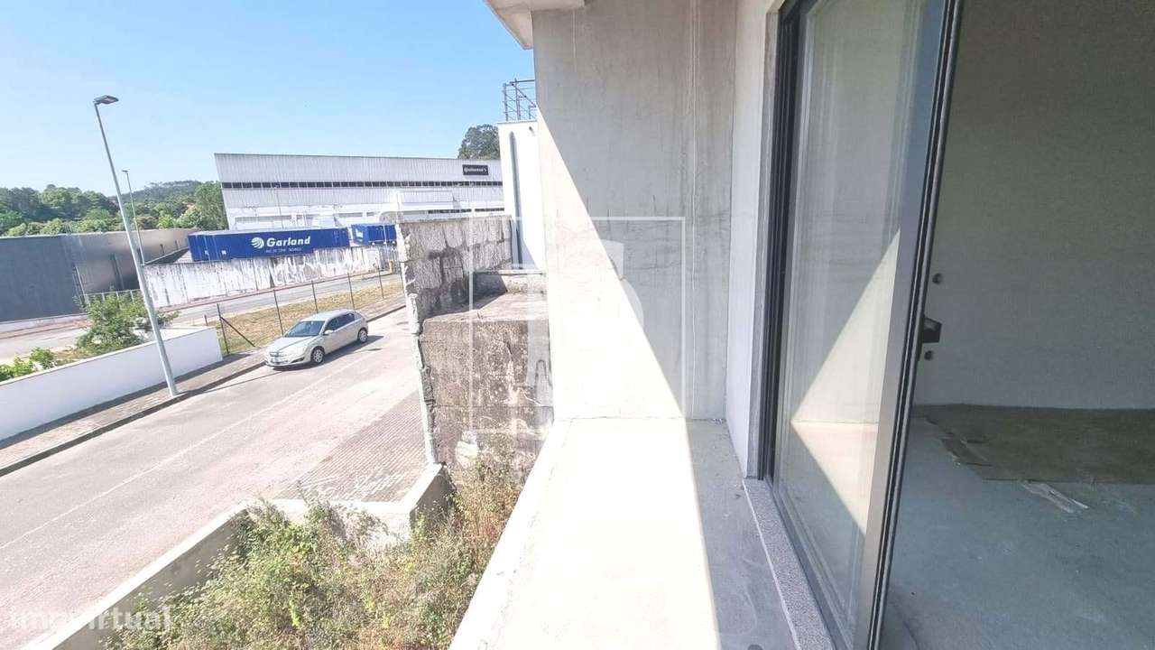 Moradia T3 independente, em construção, na Póvoa de Lanhoso-13