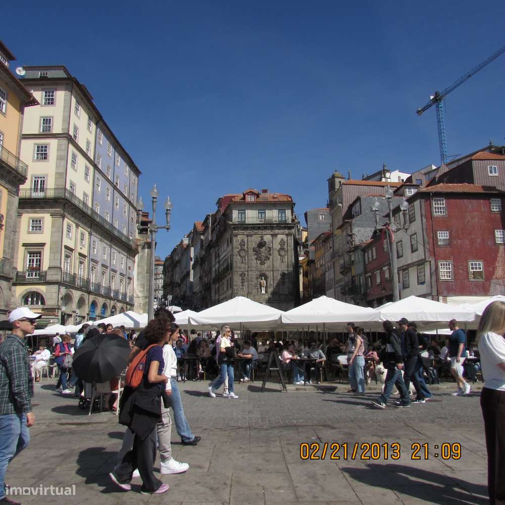 Prédio com 13 frações na Ribeira-13