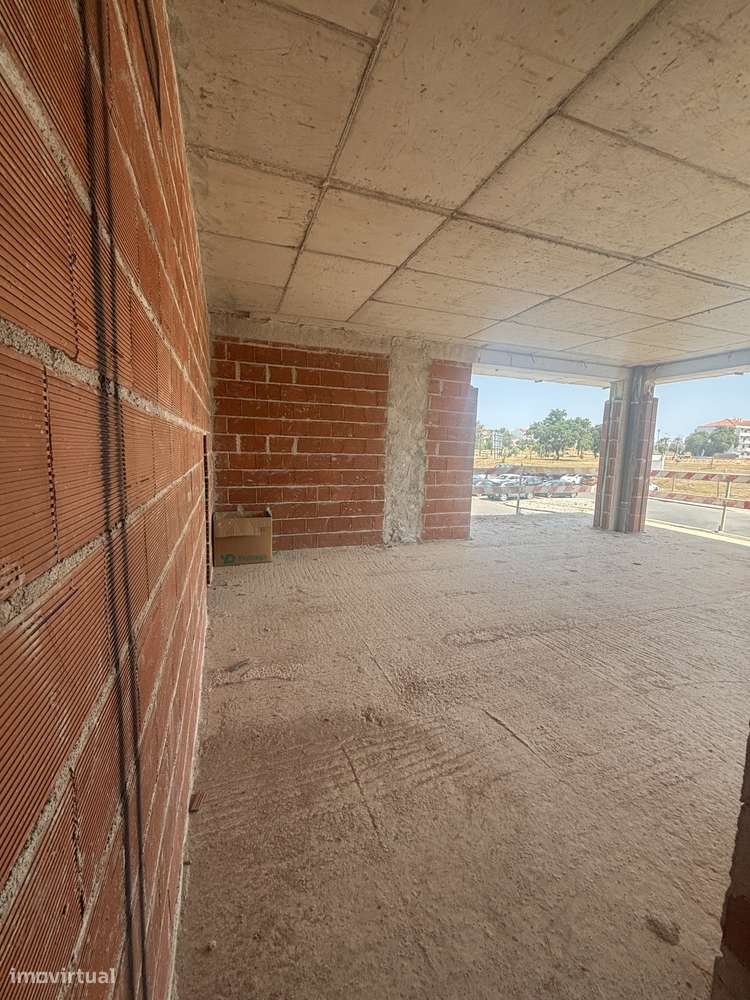 Excelente Apartamento T3 Novo em Pinhal Novo-16