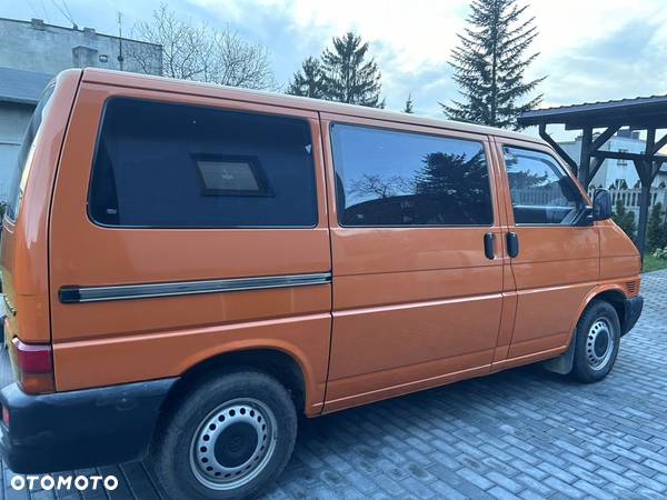 Volkswagen Transporter - 2