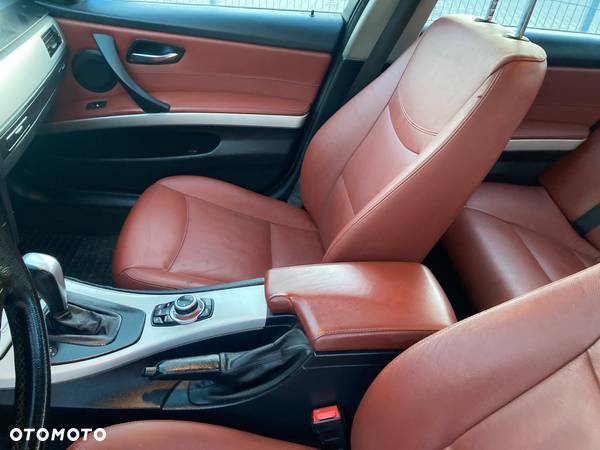 BMW Seria 3 318i Edition Exclusive - 19