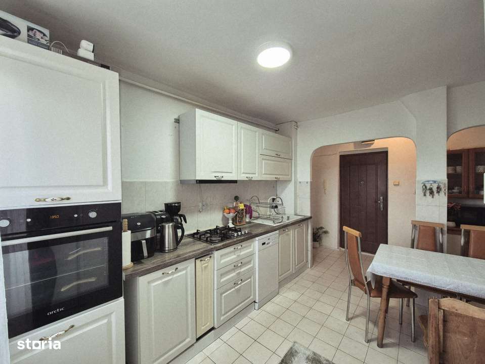 Apartament 3 camere 66 mp | 2 bai + 2 balcoane | zona Cinema Marasti-1